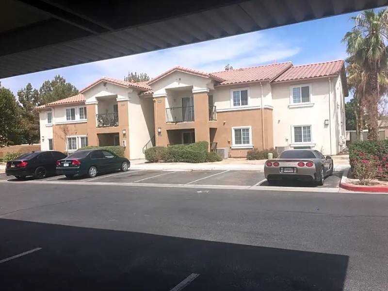 Apartment Exterior | Las Flores Coachella