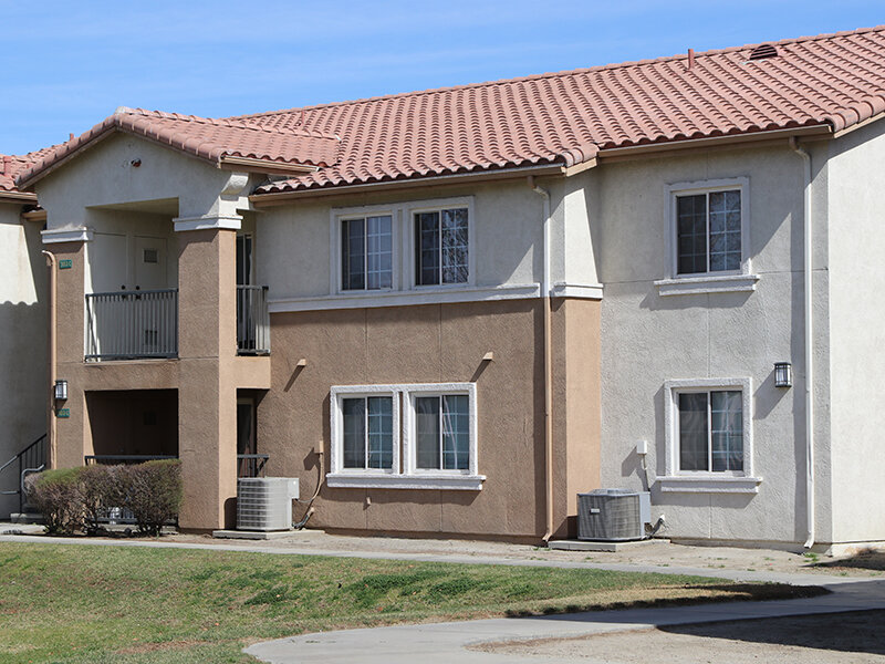 Apartment Building | Las Flores Coachella