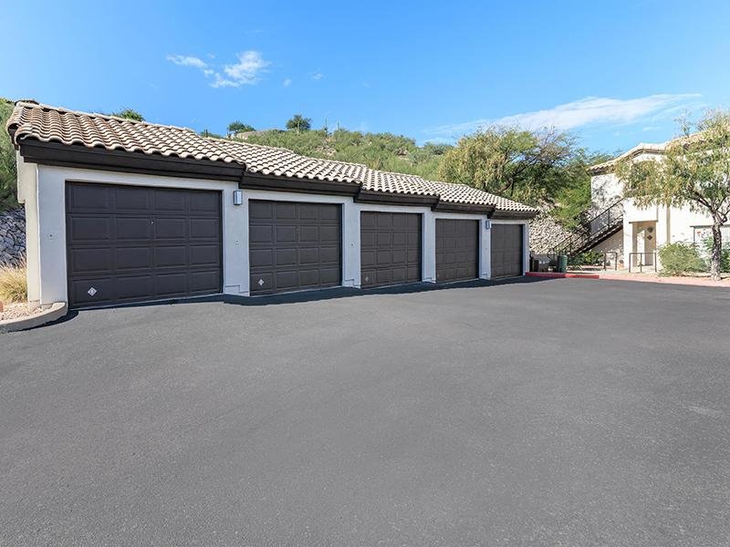 Garages Available | Pinnacle Heights