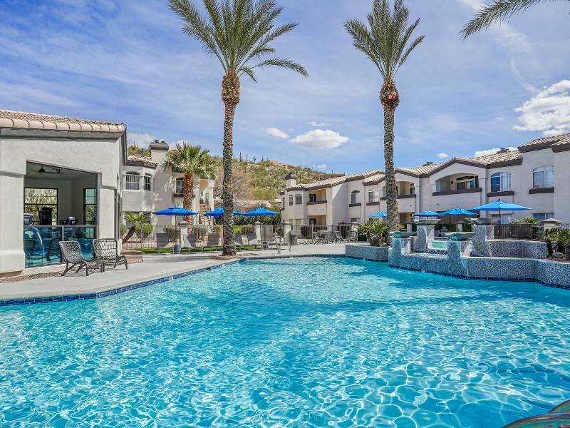 Apartments with a Pool in Tucson, AZ | Pinnacle Heights