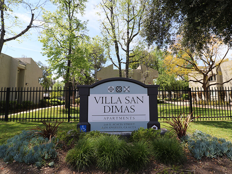 Monument Sign | Villa San Dimas