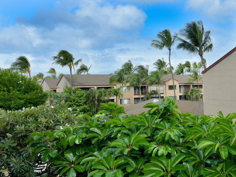 Sunset Terrace | Lahaina Apartments Exterior