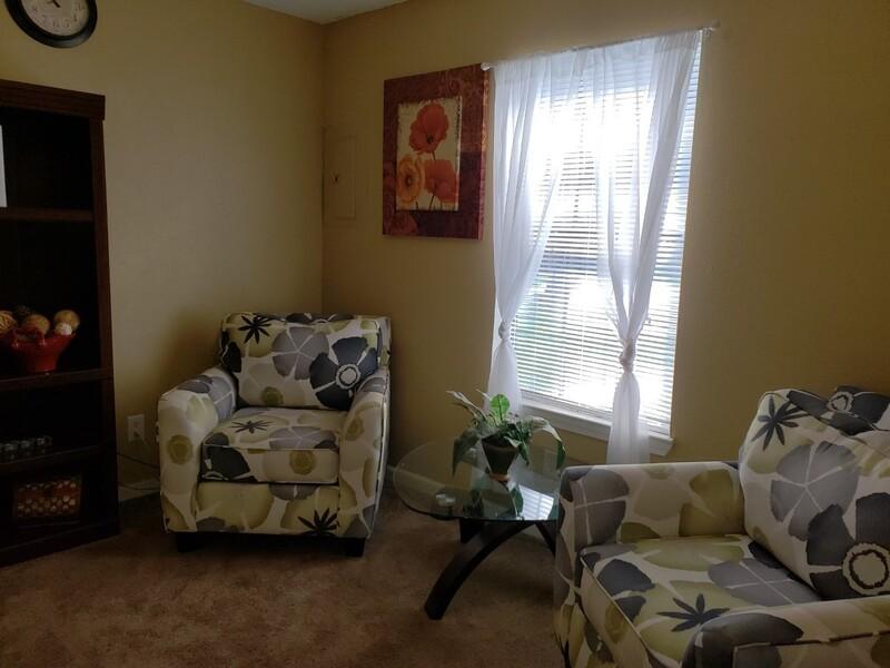 Sitting Room | Autumn Trace Apartments in Pascagoula, MS