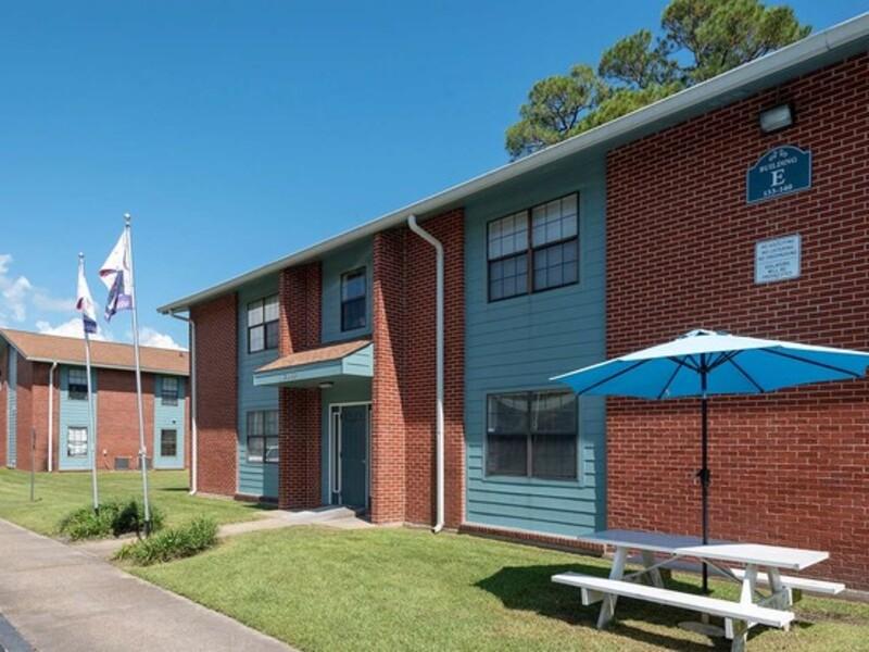 Apartments Near Me | Autumn Trace Apartments in Pascagoula, MS