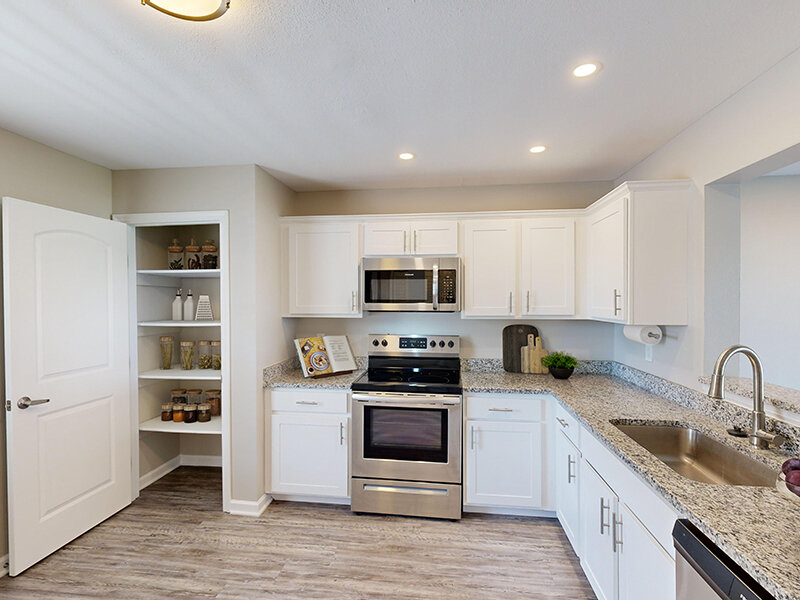 Interior Kitchen | Fairfield Lakes