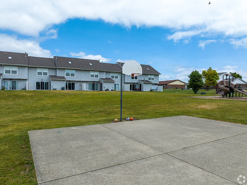 Exterior View | Fairfield Lakes