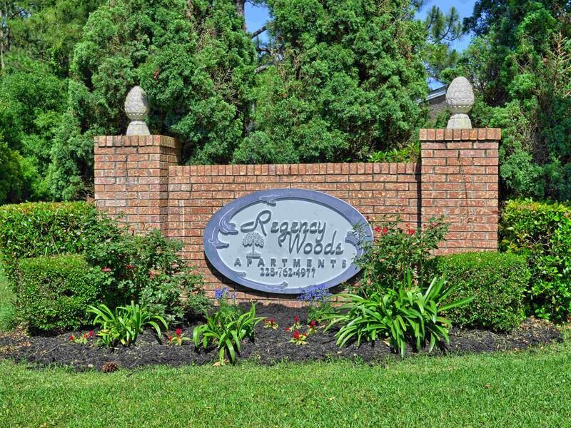 Monument Sign | Regency Woods Apartments in Pascagoula, MS