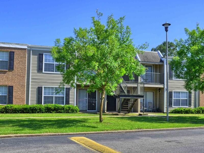 Apartment Building | Regency Woods Apartments in Pascagoula, MS