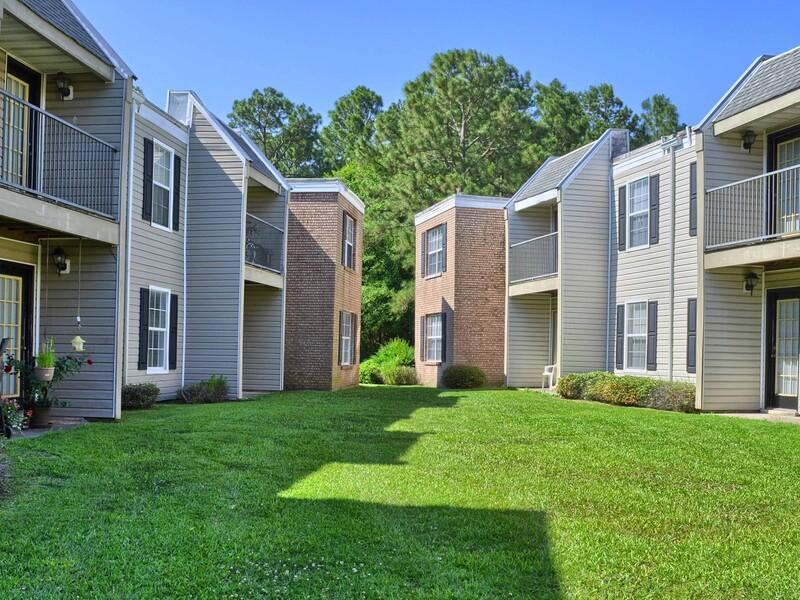 Apartments Near Me | Regency Woods Apartments in Pascagoula, MS