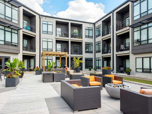 Exterior Seating | Aston Place