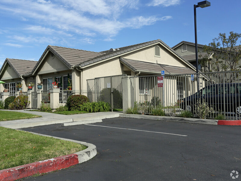 Parking | Seasons Senior Villas at The Civic Center