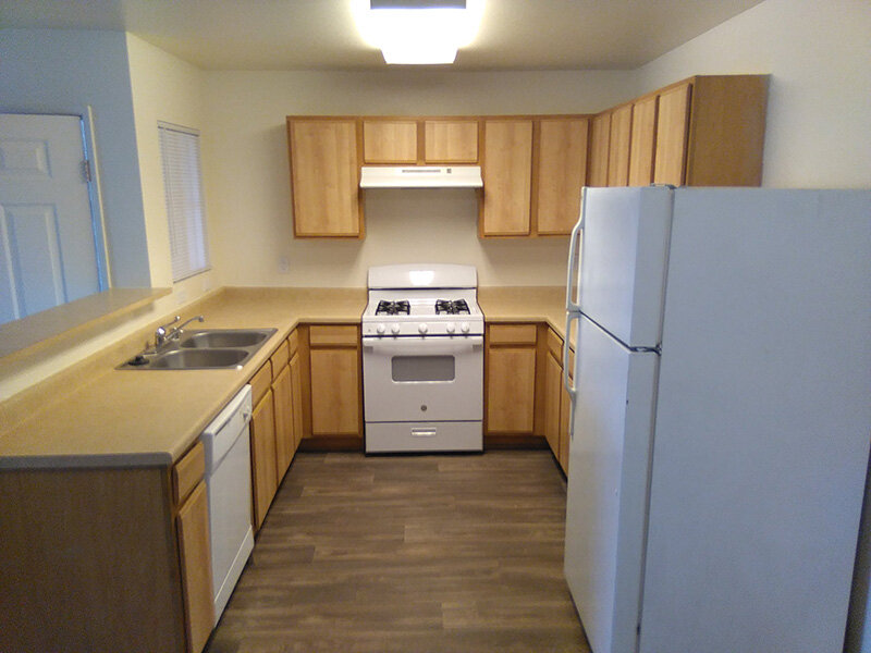 Kitchen | 3 Bedroom | Summit Ridge Apartments