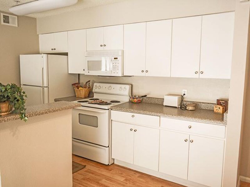 Kitchen | Crystal Creek Apartments in Phoenix, AZ