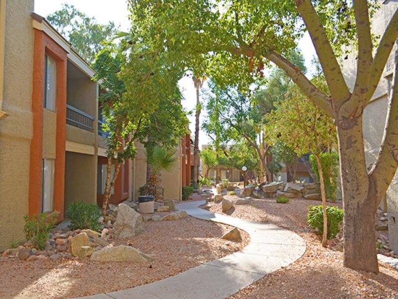 Exterior | Crystal Creek Apartments in Arizona