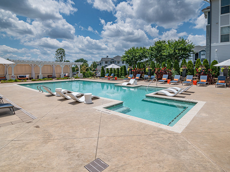 Swimming Pool | The Crest at Brier Creek Raleigh Apartments