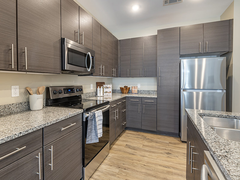 Fully Equipped Kitchen | Willows at the University in Charlotte, NC