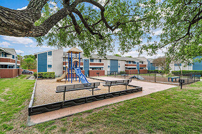 EASY LIVING at Alamo Oaks