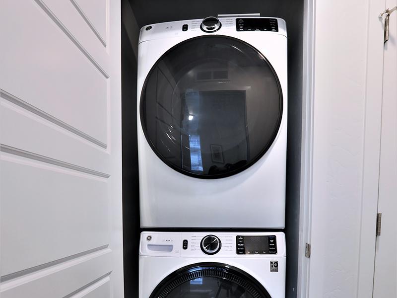 Washer and Dryer | Amazon Falls Townhomes in Eagle, ID