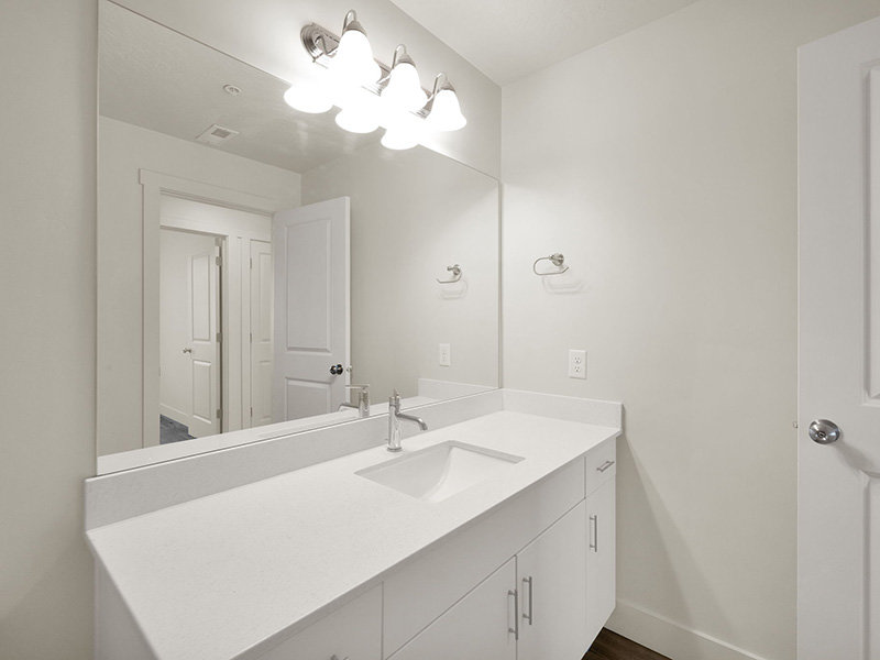 Vanity | Arrowhead Place Apartments in Payson, UT