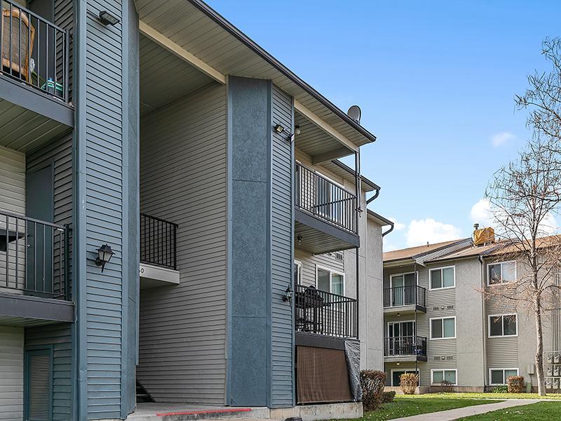 Exterior | Aspire West Valley Apartments