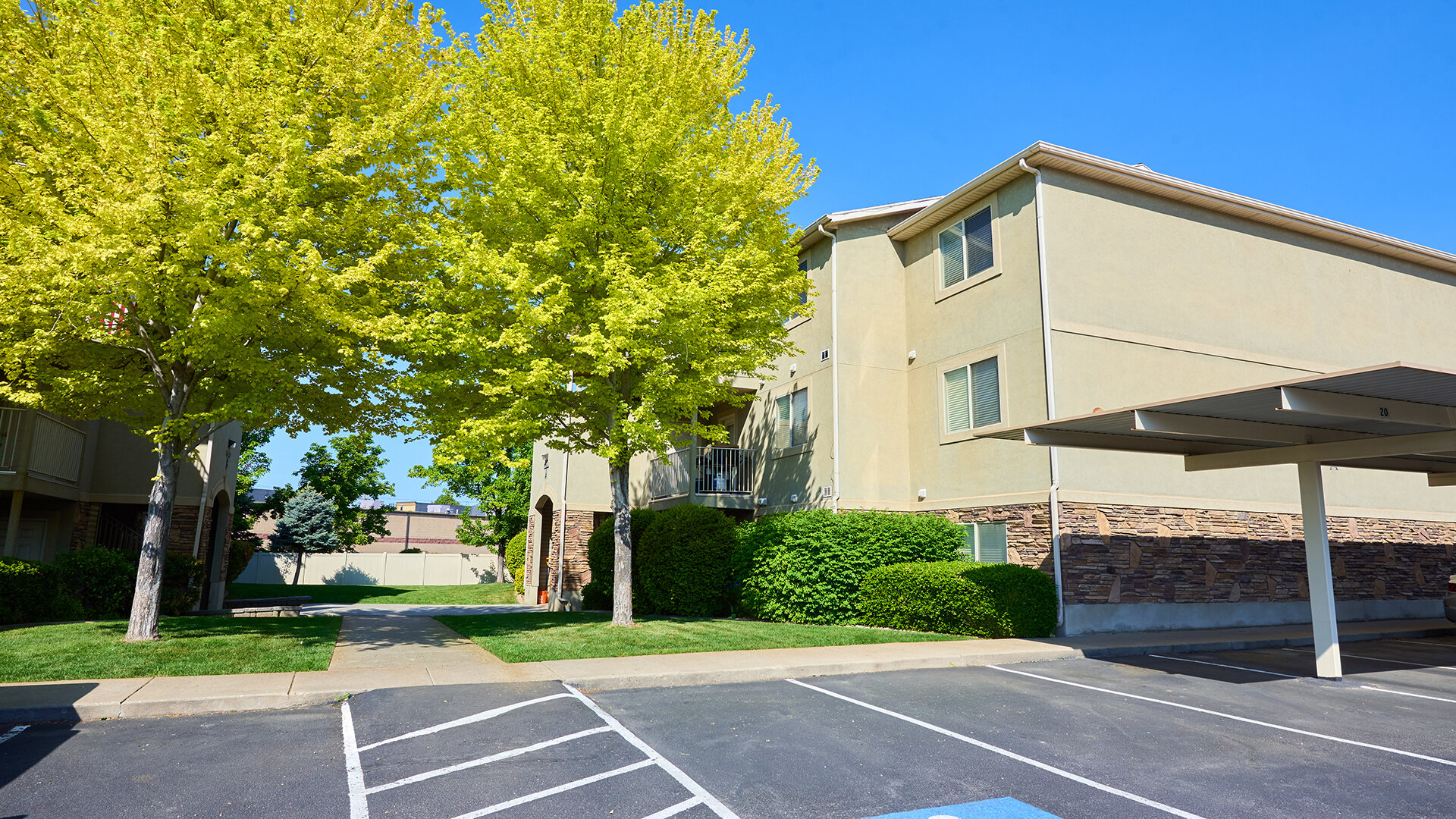 Autumn Hills Apartments Amenities