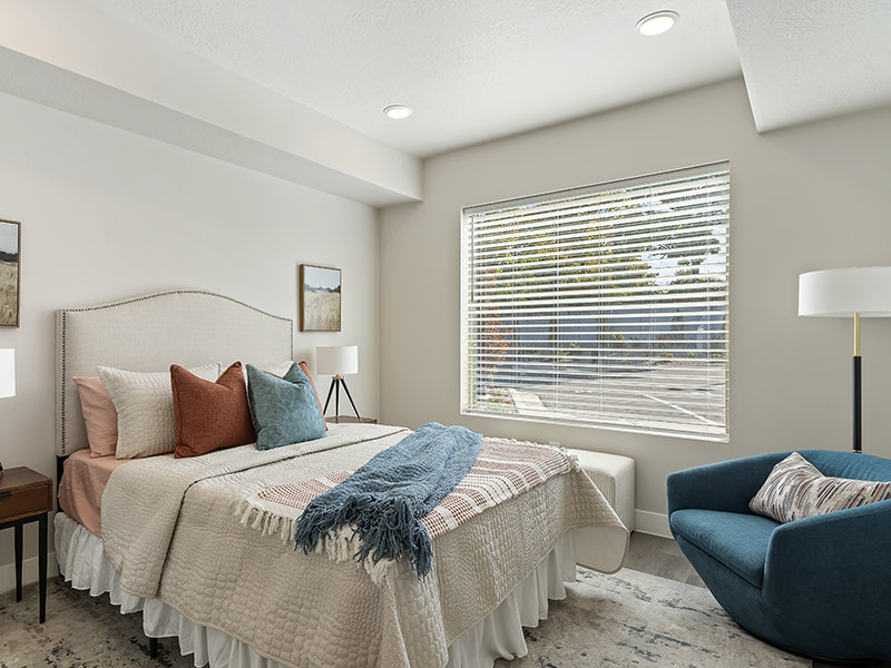 Luxury Bedroom | Basin View Landing