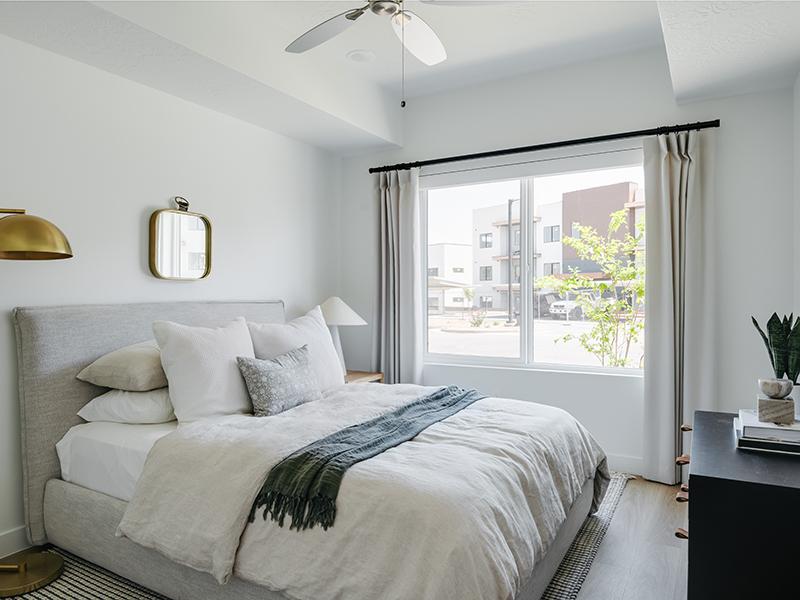 Bedroom | Bloomington Apartments