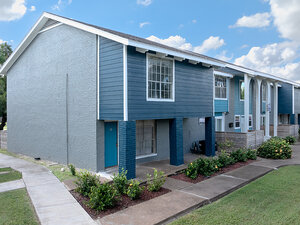 Sidewalk | bluHaven Apartments in Harlingen, TX