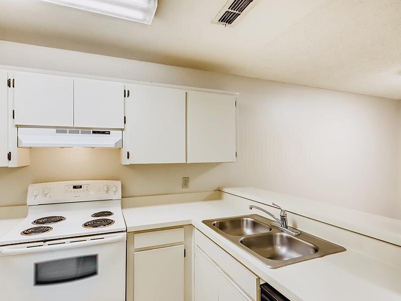 Kitchen | Bocage Apartments