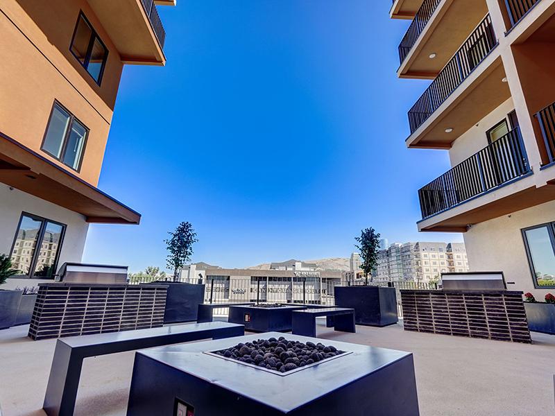 Fire Pit | Bookbinder Apartments