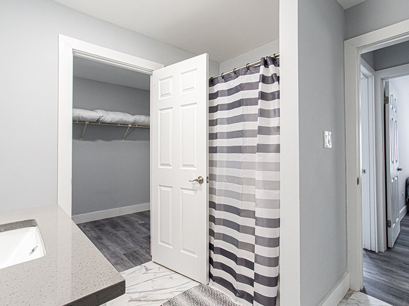 Beautiful Bathroom | Bridlewood Apartments in Conyers, GA