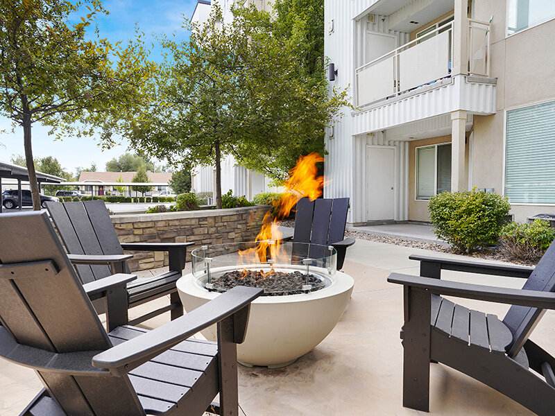 Outdoor Fire Pit | Canyon View Crossing