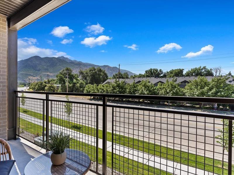 Balcony | Canyon View Living on 12th