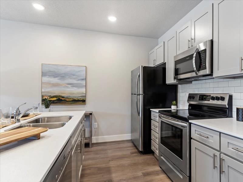 Fully Equipped Kitchen | Canyon View Living on 12th