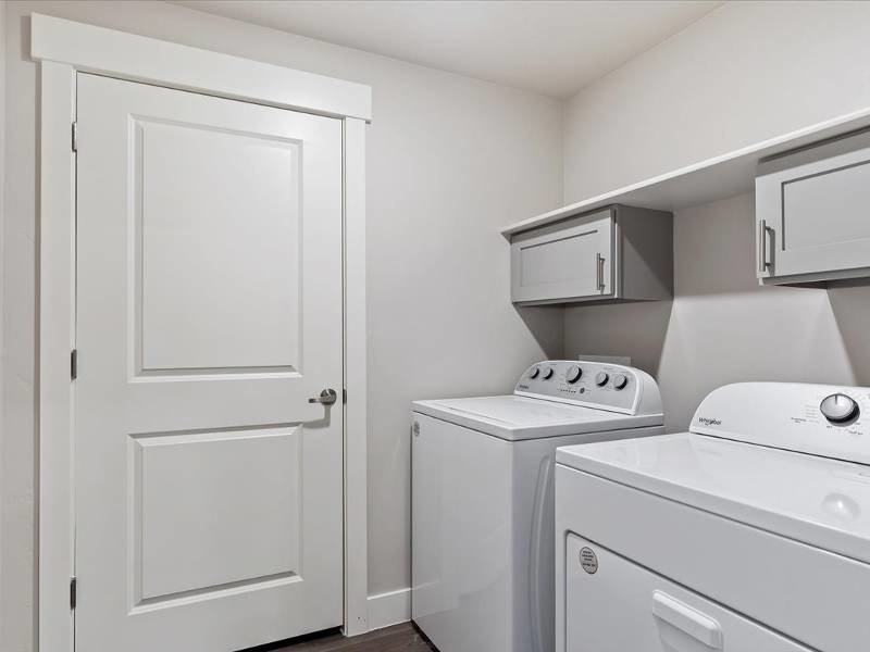Washer & Dryer | Canyon View Living on 12th