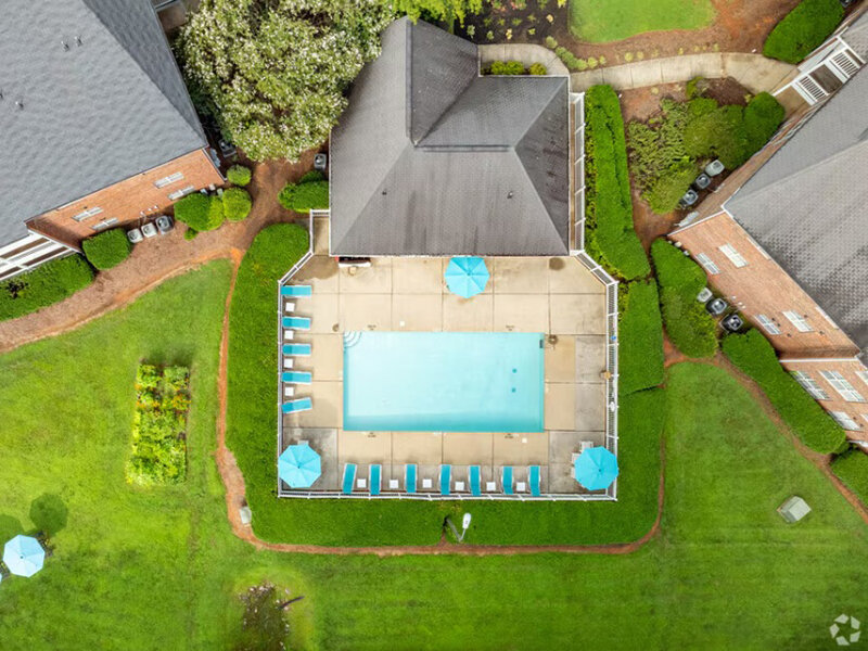 Apartments with a Swimming Pool | Carolina Oaks Apartments
