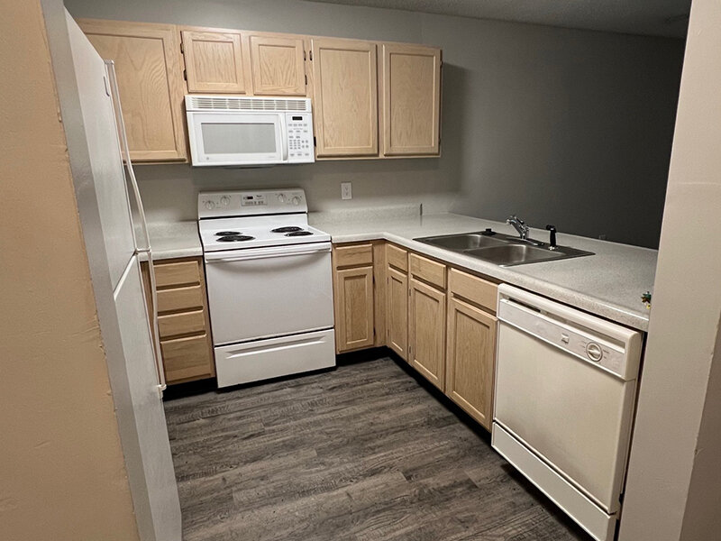 Large Kitchen | Carolina Oaks