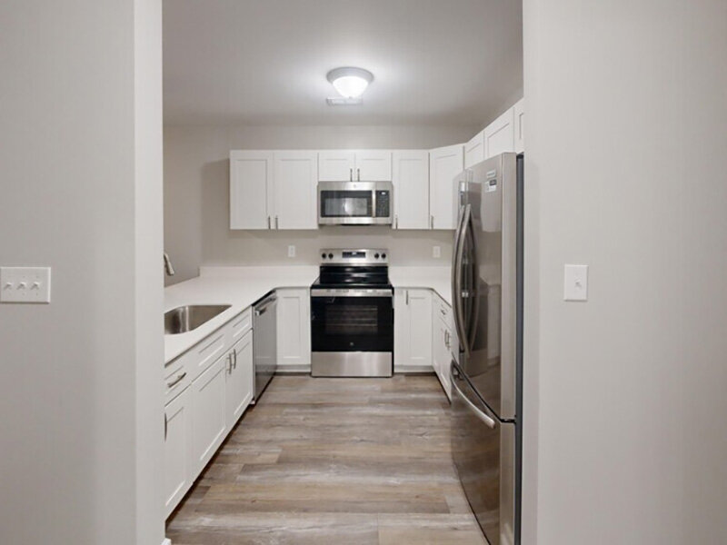 Spacious Kitchen | Carolina Oaks