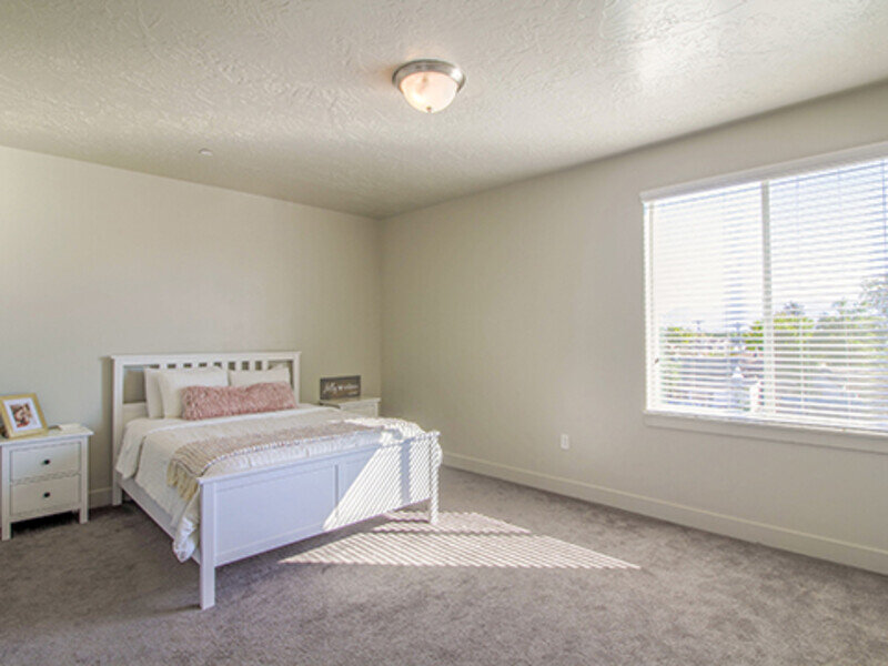 Bedroom | Central Park Station Apartments