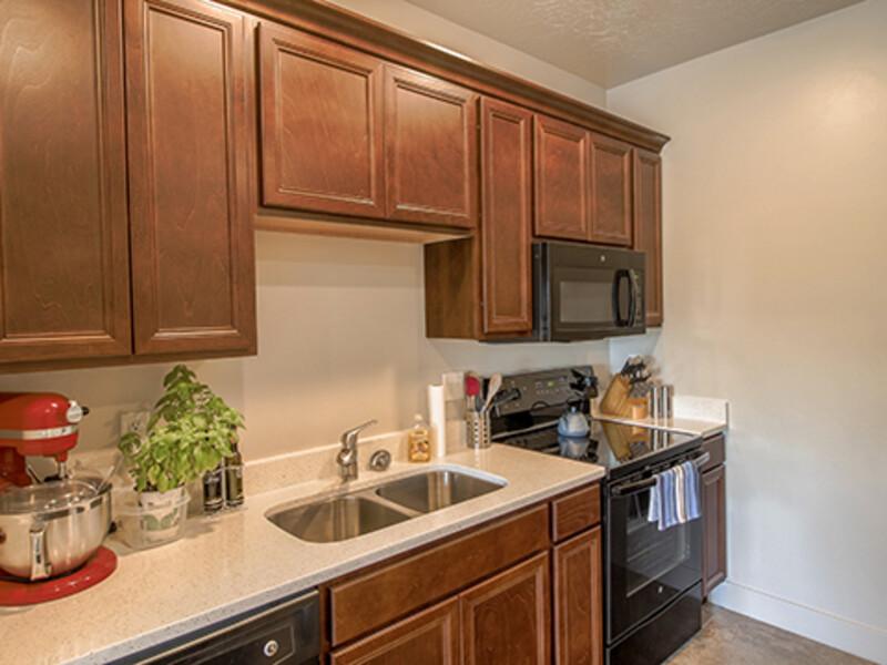 Fully Equipped Kitchen | Central Park Station Apartments