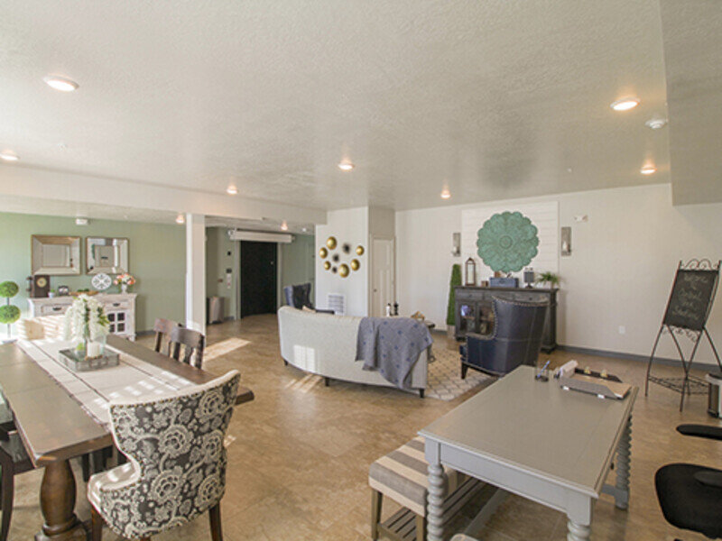 Clubhouse Lounge | Central Park Station Apartments