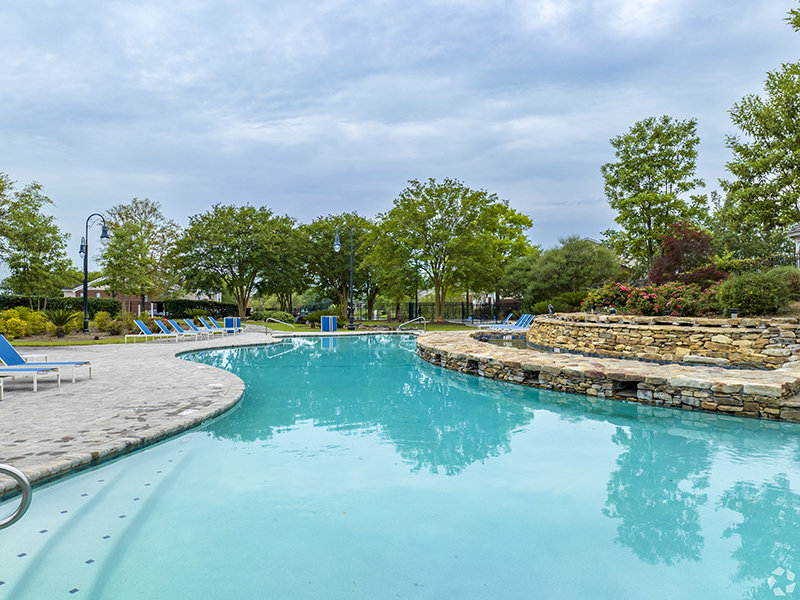Swimming Pool | Central Park Apartments