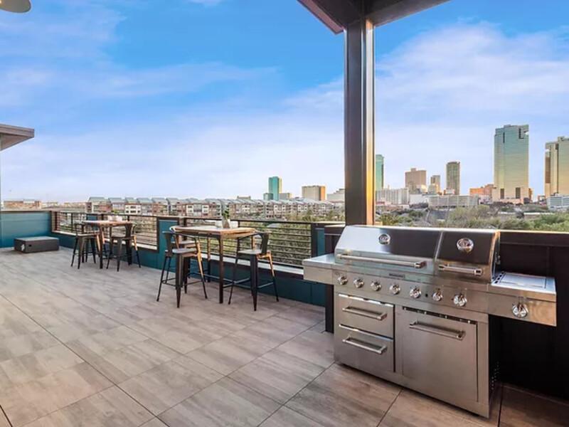 Rooftop Grill Area | Cityscape Arts Apartments