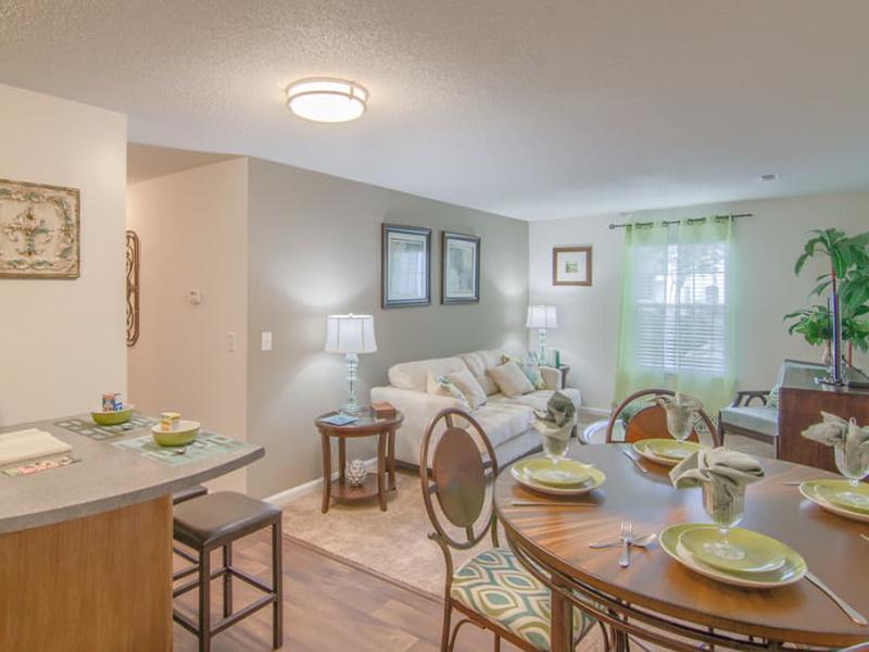 Dining Area | Claypond Commons Apartments in Myrtle Beach, SC