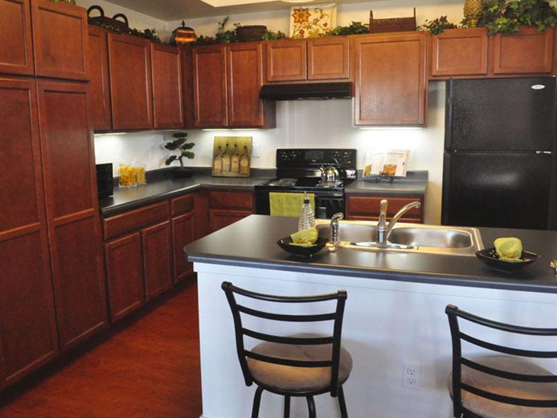 Kitchen | College Park Townhomes Gillette, WY