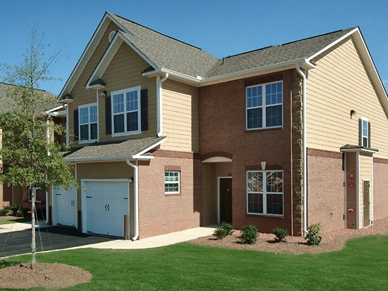 Spacious 3-Bedroom Townhome with Attached Garage | Colton Creek