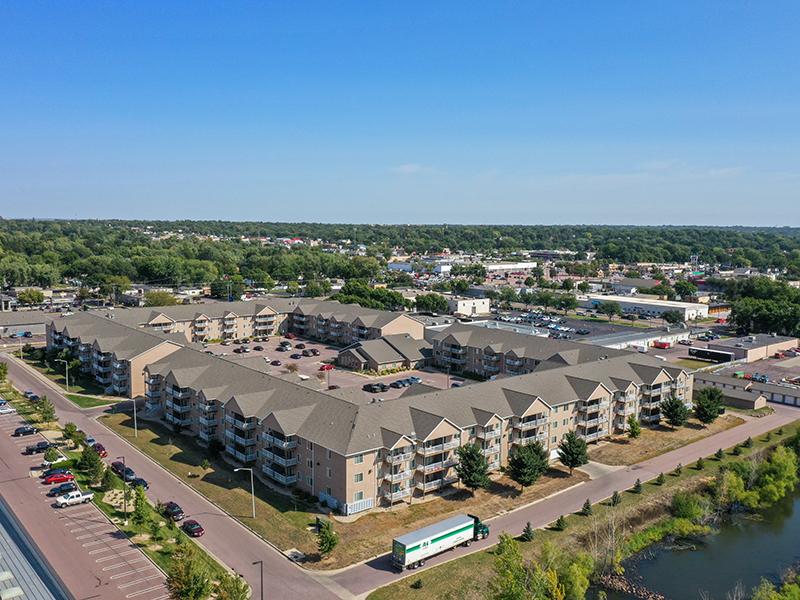 View Showing Property | Dakota Pointe Apartments in Sioux Falls, SD