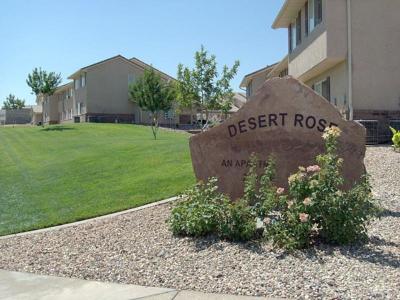 Welcome Sign | Desert Rose Apartments