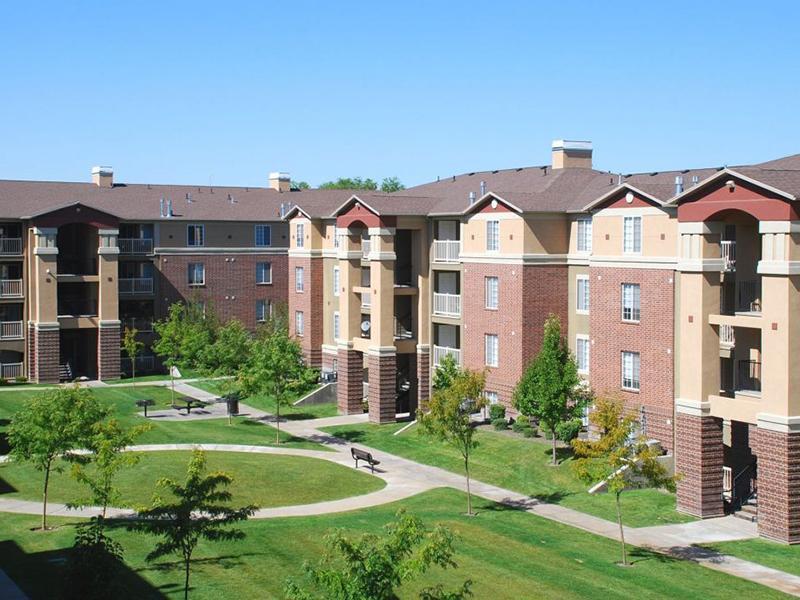 Courtyard | eGate Apartments in West Valley, UT
