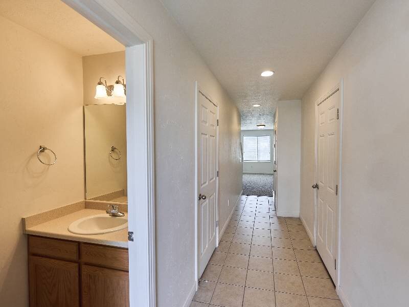 Hallway | Garden View Townhomes